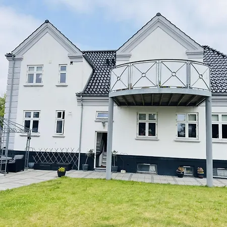 Apartmán Aday - Cozy 1 Bedroom With Free Parking In *