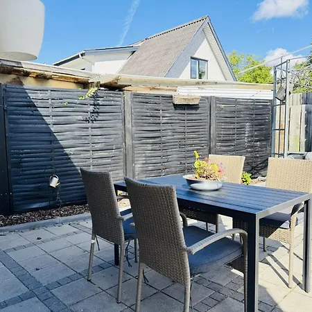 Aday - Cozy 1 Bedroom With Free Parking In Apartmán
