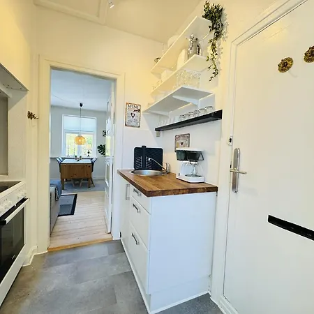 Apartmán Aday - Cozy 1 Bedroom With Free Parking In Nørresundby