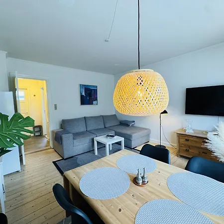 Apartmán Aday - Cozy 1 Bedroom With Free Parking In Nørresundby